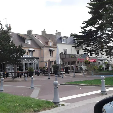 Appt Rez-de-jardin Apartment