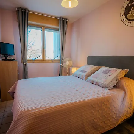 Apartament Appt Rez-de-jardin